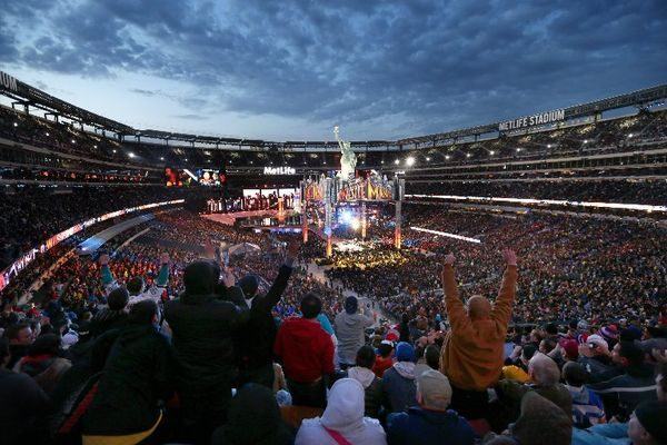 WrestleMania draws 80,000 fans — 77,000 of whom will watch entirely on big screens
