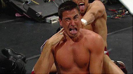 Daniel Bryan announces return, Justin Roberts buys clip-on tie