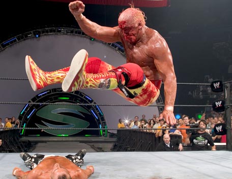 Study shows Hulk Hogan is only person ever injured by Hulk Hogan’s leg drop