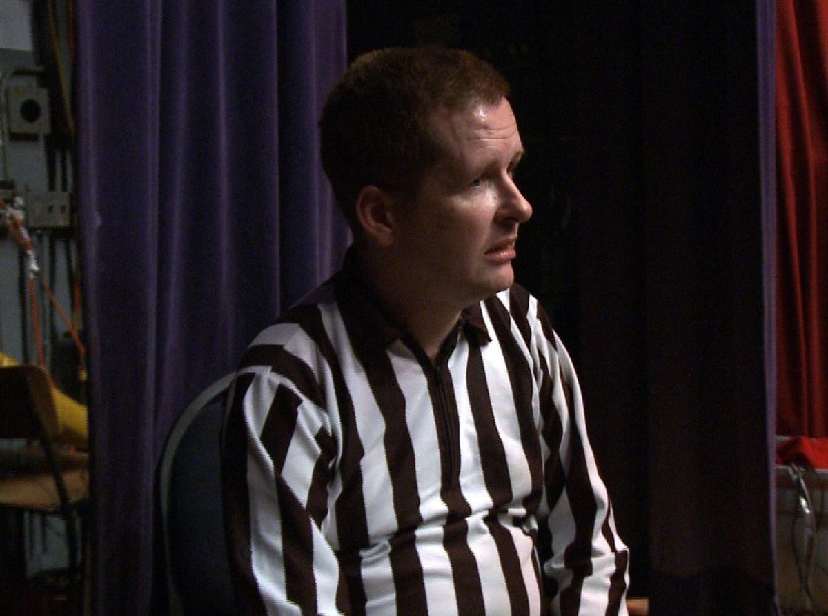Wrestling referee fails to catch wife cheating