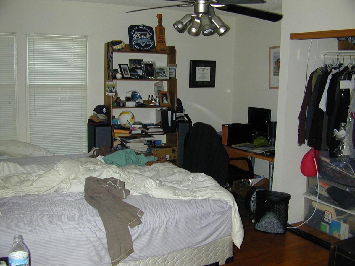 Wrestling journalist’s bed also accurately described as “dirtsheets”