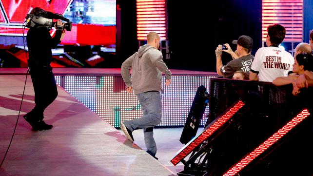 Millions of wrestling fans fall for “Punk-walks-out” schtick again