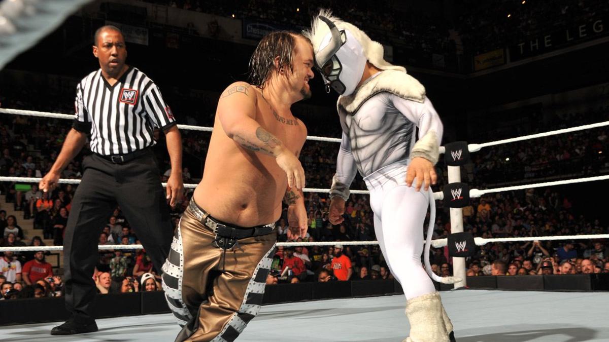 Leprechaun to face tiny bull in match of the century