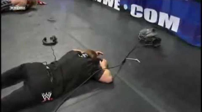 WWE cameraman injured in extreme zooming sequence